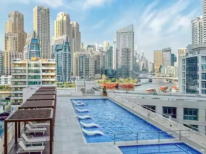Spacious High Floor Apartment Dubai Marina