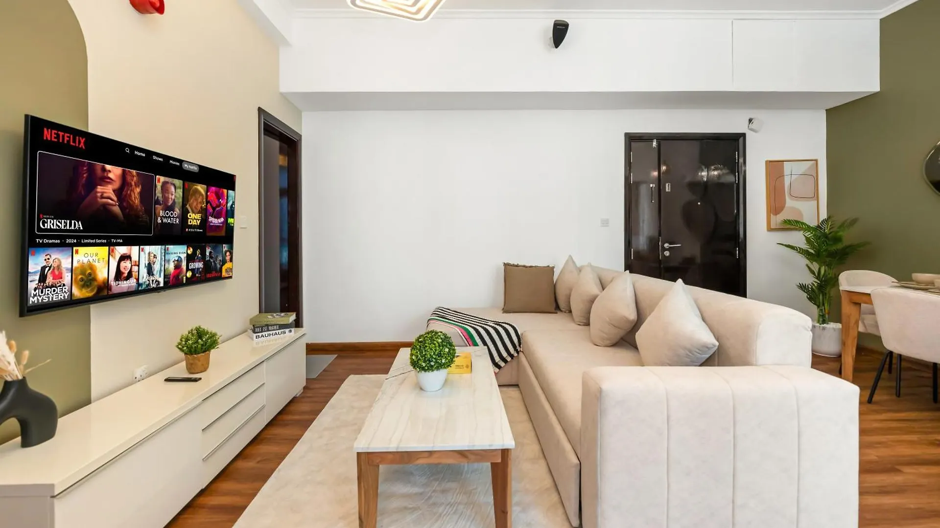 Spacious High Floor Apartment Dubai Marina